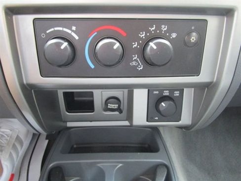 Used 2007 Dodge Dakota SLT w/ Trailer Tow Group AWD/4WD image 24