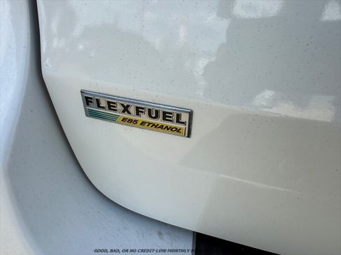 Used 2014 Chrysler Town & Country Touring FWD image 34