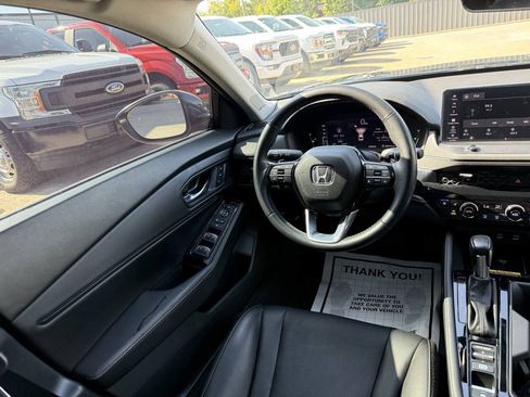 Used 2023 Honda Accord Touring image 19