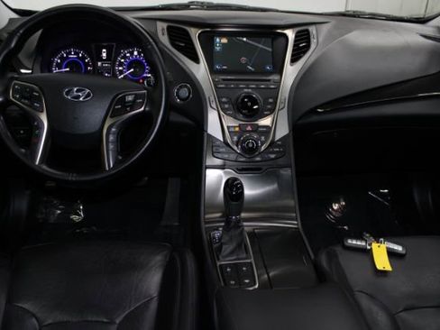 Used 2013 Hyundai Azera Limited w/ Technology Pkg image 2