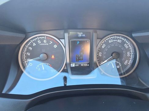 Certified 2022 Toyota Tacoma TRD Sport w/ Technology Package image 18