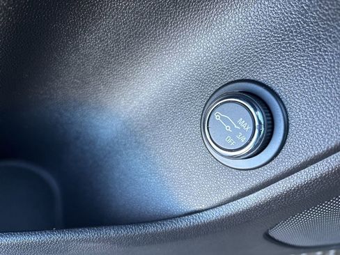 Certified 2020 Chevrolet Blazer LT w/ Sound & Technology Package image 16