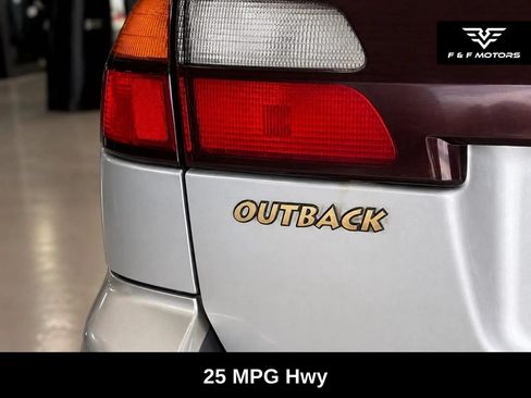 Used 2003 Subaru Outback Wagon AWD/4WD image 5