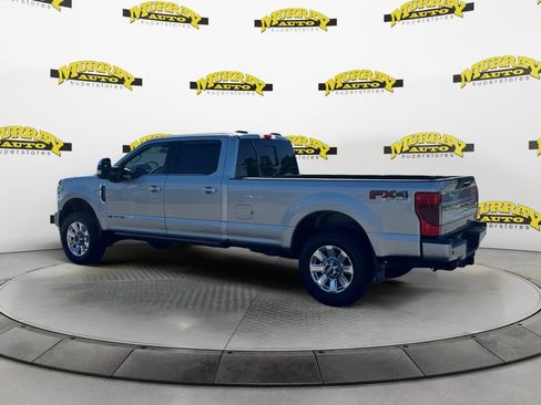 Used 2022 Ford F350 Platinum AWD/4WD image 3