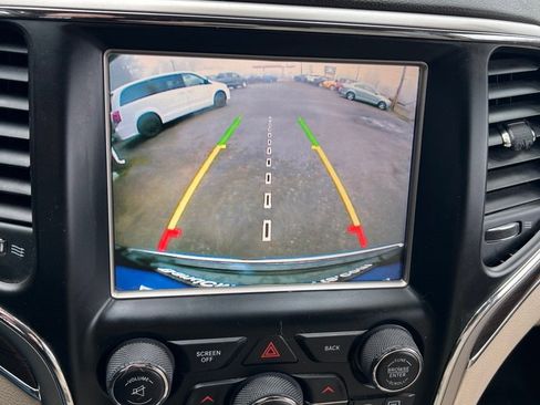 Used 2015 Jeep Grand Cherokee Overland w/ Advanced Technology Group image 39