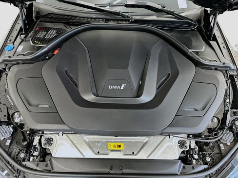 Used 2024 BMW i4 xDrive40i image 36