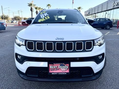 Used 2024 Jeep Compass Latitude w/ Sun and Sound Group image 2