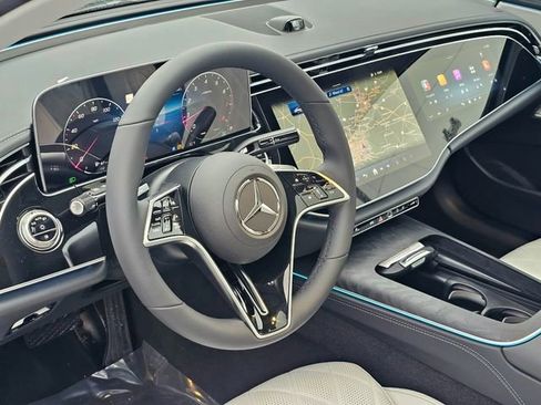 New 2026 Mercedes-Benz E 350 4MATIC Sedan image 15