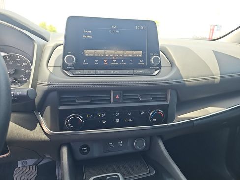 Certified 2024 Nissan Rogue S FWD image 18