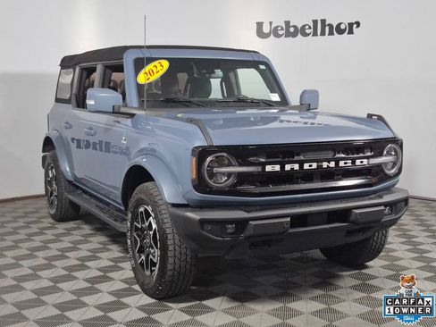 Used 2023 Ford Bronco Outer Banks AWD/4WD image 1