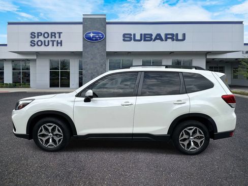 Used 2019 Subaru Forester Premium AWD/4WD image 6