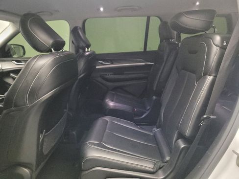 Used 2023 Jeep Grand Cherokee L Limited RWD image 18