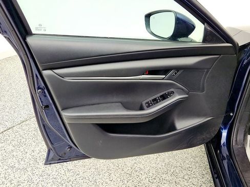 Used 2023 MAZDA MAZDA3 s image 10