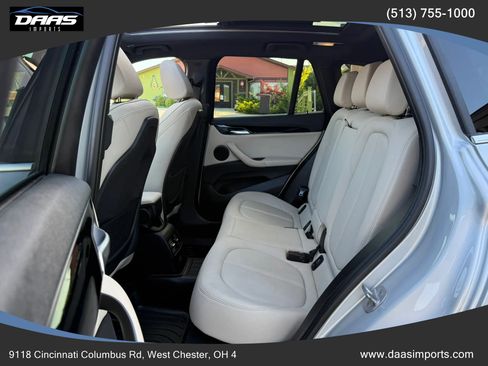 Used 2018 BMW X1 xDrive28i w/ Convenience Package AWD/4WD image 17