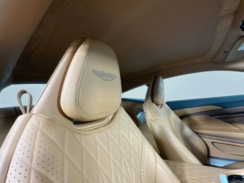 Used 2024 Aston Martin DB12 image 24
