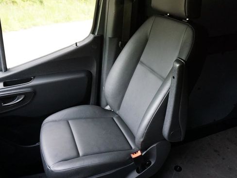 Used 2024 Mercedes-Benz Sprinter 2500 image 19