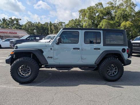 Used 2024 Jeep Wrangler Unlimited Sport AWD/4WD image 7