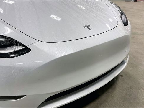Used 2023 Tesla Model Y Long Range AWD/4WD image 34