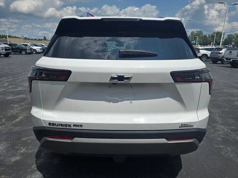 Used 2025 Chevrolet Equinox LT w/ Safety and Technology Package AWD/4WD image 4