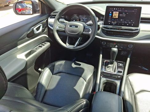 Used 2025 Jeep Compass Limited AWD/4WD image 14