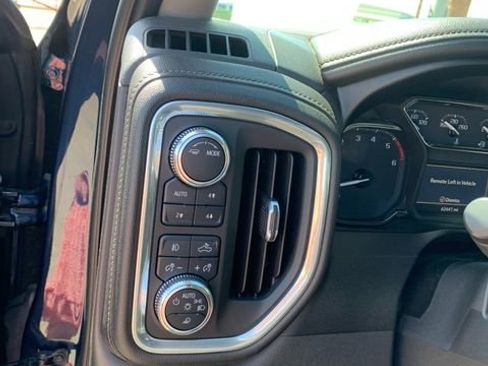 Used 2021 GMC Sierra 1500 SLT w/ SLT Premium Package AWD/4WD image 21