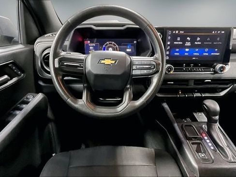 Used 2024 Chevrolet Colorado W/T image 9