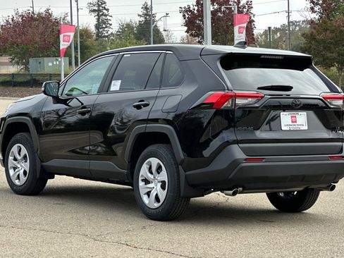 New 2025 Toyota RAV4 LE image 6