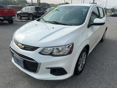 Used 2019 Chevrolet Sonic LT image 4