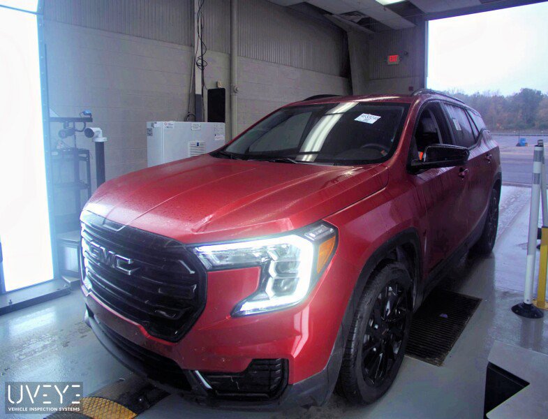 Used 2023 GMC Terrain SLE w/ Driver Convenience Package FWD image 2