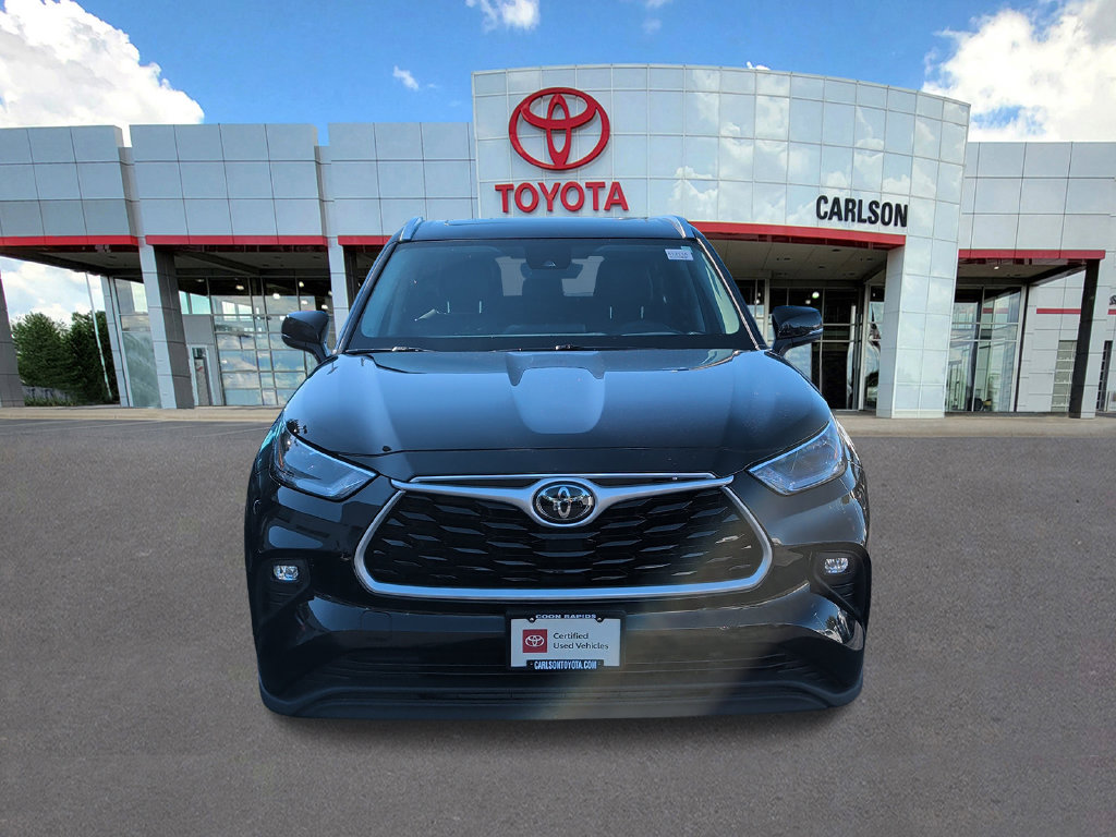 Used 2021 Toyota Highlander XLE AWD/4WD image 6