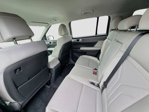 Certified 2025 Hyundai Santa Fe SEL FWD image 23