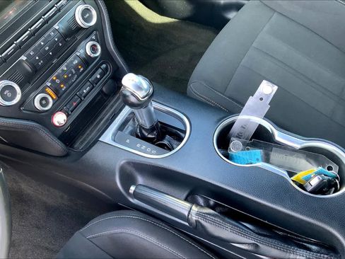 Used 2018 Ford Mustang Coupe image 11