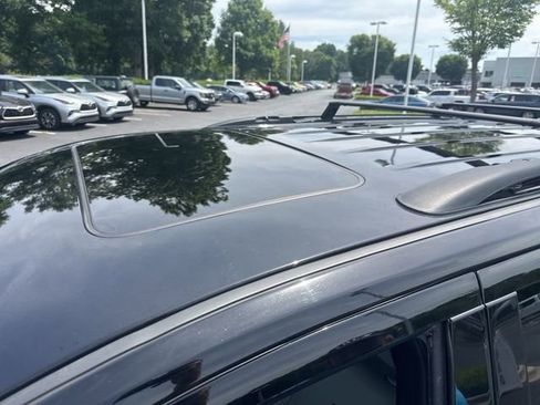 Used 2023 Dodge Durango R/T AWD/4WD image 11
