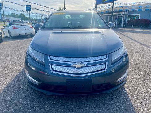 Used 2011 Chevrolet Volt Premium w/ Premium Trim Package FWD image 2