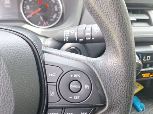 Used 2019 Toyota RAV4 XLE w/ Carpet Mat Package AWD/4WD image 11