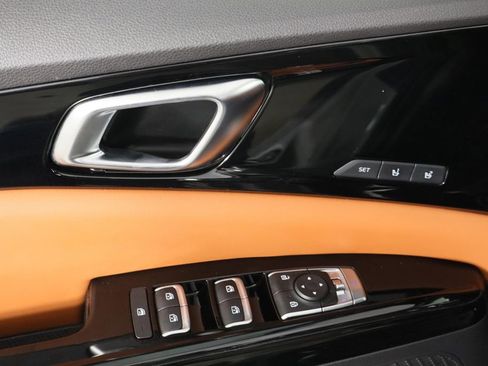 Used 2022 Kia Carnival SX Prestige image 23