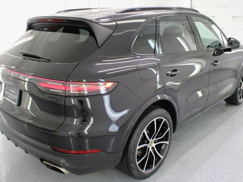 Used 2019 Porsche Cayenne AWD/4WD image 9