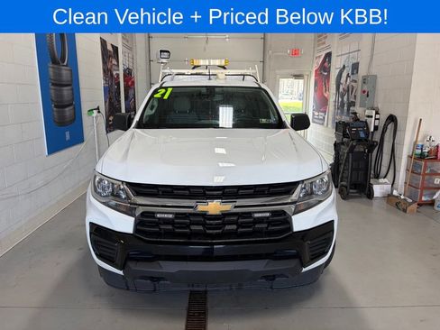 Used 2021 Chevrolet Colorado W/T w/ WT Convenience Package AWD/4WD image 2