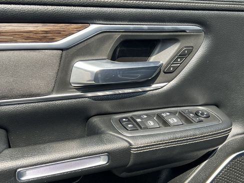 Used 2020 RAM 1500 Laramie AWD/4WD image 14