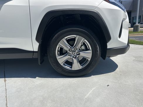 Certified 2025 Toyota RAV4 LE AWD/4WD image 13