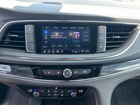 Used 2023 Buick Enclave Essence w/ Sport Touring Edition FWD image 22