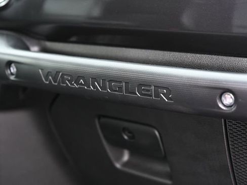 Used 2022 Jeep Wrangler Unlimited Rubicon w/ Xtreme Recon 35" Tire Package image 34