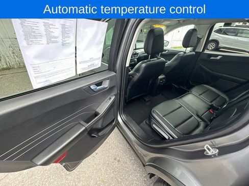 Used 2022 Ford Escape Titanium w/ Class II Trailer Tow Package AWD/4WD image 21