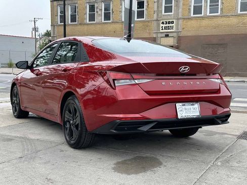 Used 2023 Hyundai Elantra SEL FWD image 7