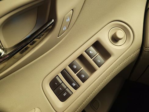 Used 2015 Buick LaCrosse Premium image 27