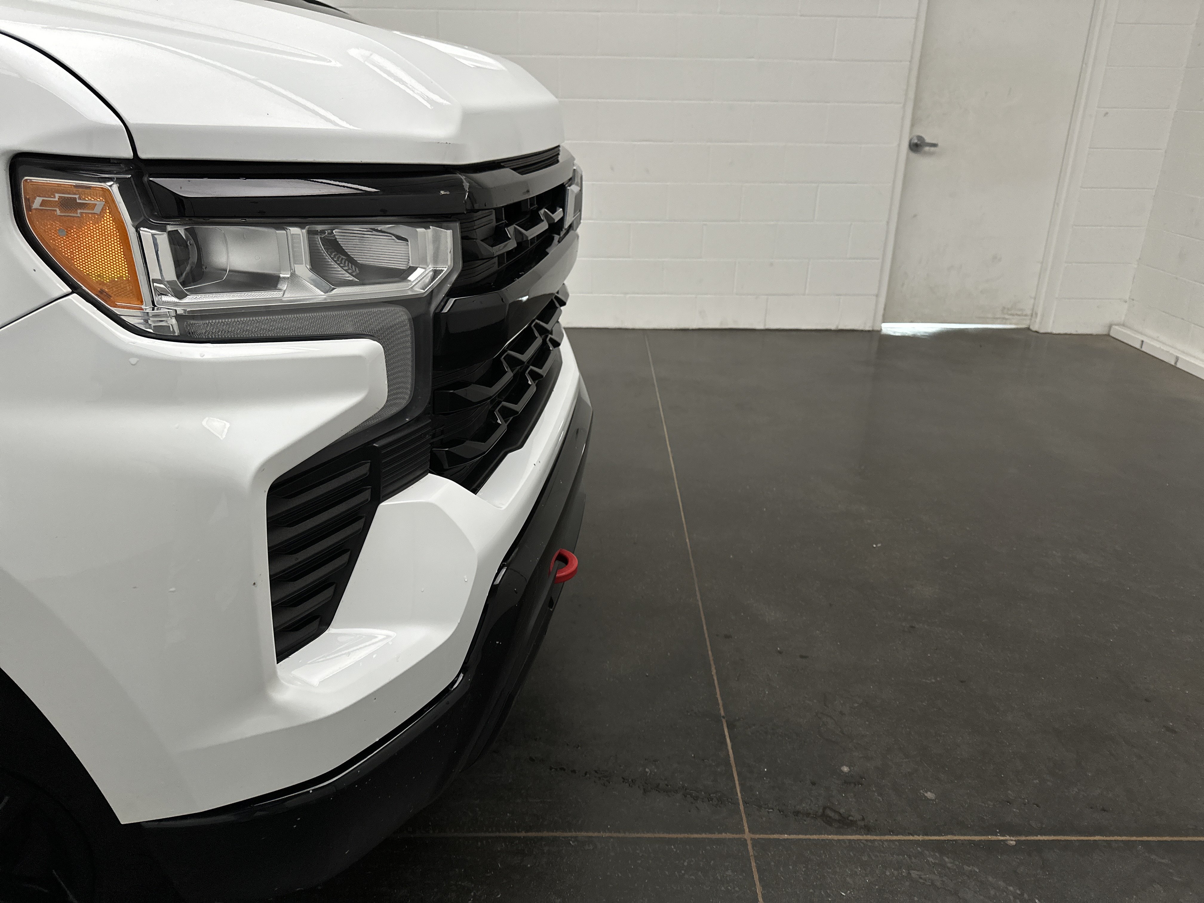 Used 2022 Chevrolet Silverado 1500 LT Trail Boss w/ Convenience Package II AWD/4WD image 2