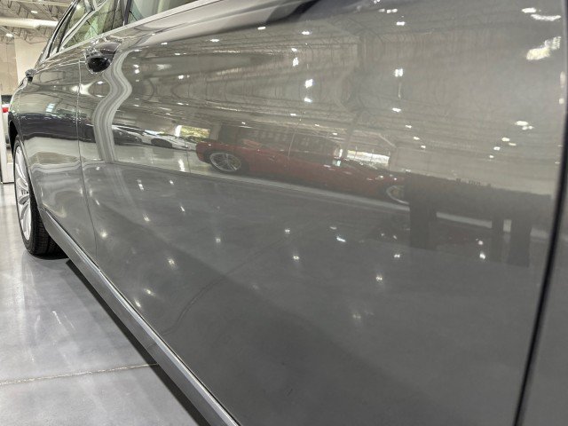Used 2016 BMW 740i w/ Executive Package 2 RWD image 16