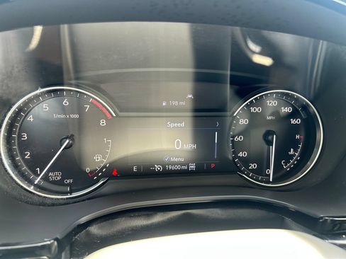 Used 2024 Cadillac XT6 Premium Luxury w/ LPO, Floor Liner Package AWD/4WD image 27