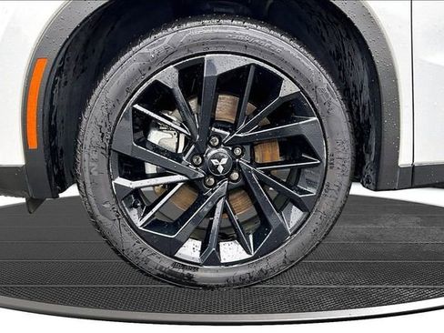 Used 2024 Mitsubishi Outlander SEL Black Edition image 33