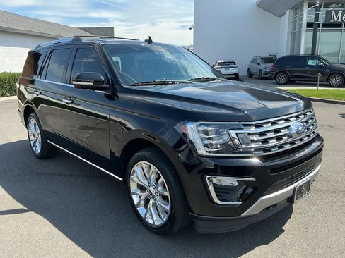 Used 2018 Ford Expedition Limited w/ Equipment Group 302A AWD/4WD image 6